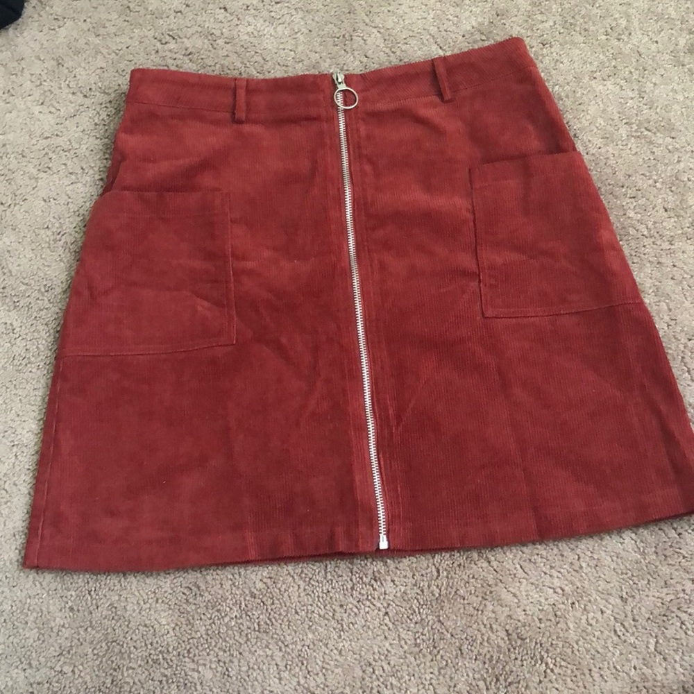 Flirty corduroy style skirt